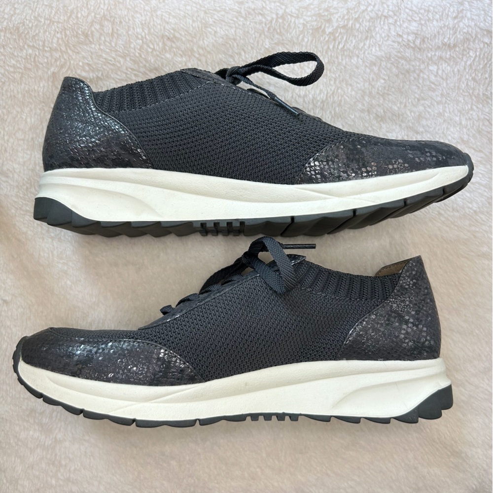 Naturalizer Gray Snakeskin Platform Nash Wedge Sneakers